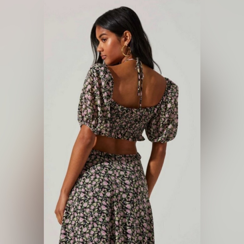 ASTR Floral Ruffle Cutout Midi Dress - Picture 3 of 6